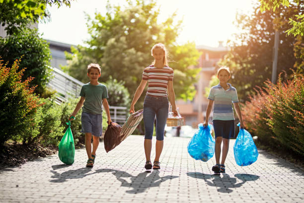 Best Garage Cleanout Services  in Fowlerville, MI